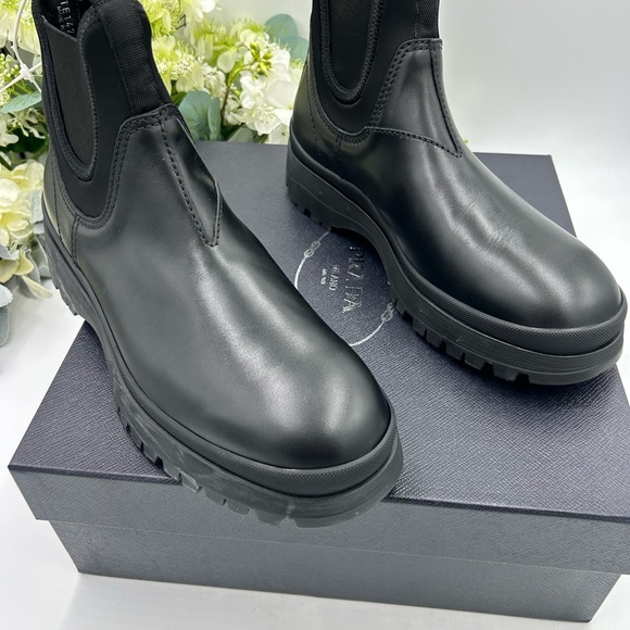Men\'s Prada Brixxen  leather Chelsea boots size 10 made in Italy main image 10